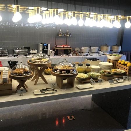 Atour Hotel Shanghai Caohejing Dış mekan fotoğraf